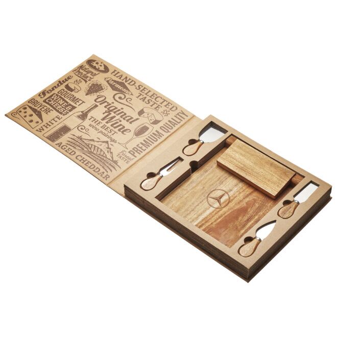 St. Andrews Magnetic Cheeseboard and Knife Set